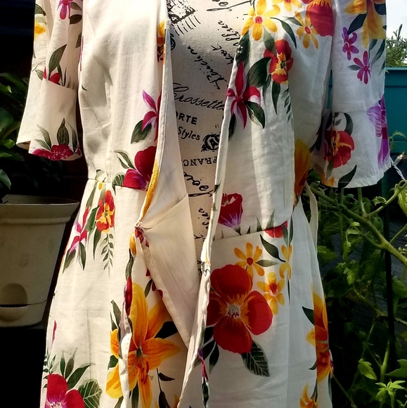 Old Navy / Floral / Wrap Dress - Picture 3 of 5